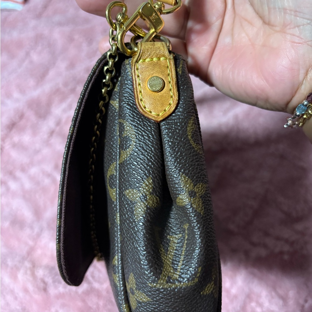 Louis Vuitton Brown Monogram Favorite Crossbody Bag - Picture 4 of 16